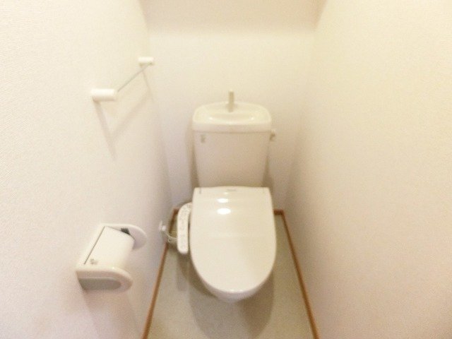 トイレ　コンパクトで使いやすいトイレです