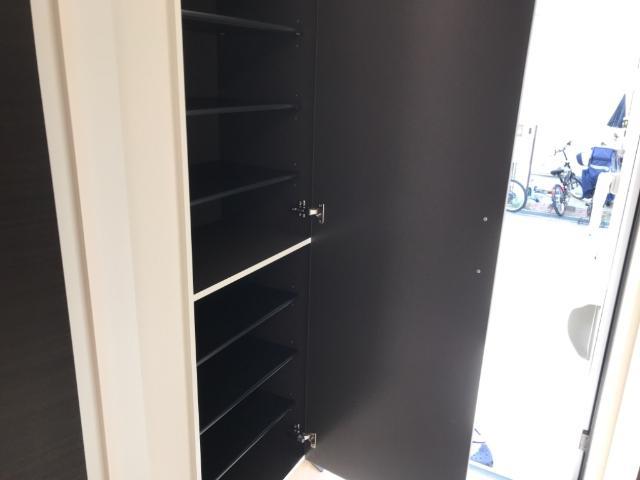 玄関　シューズボックス（イメージ）