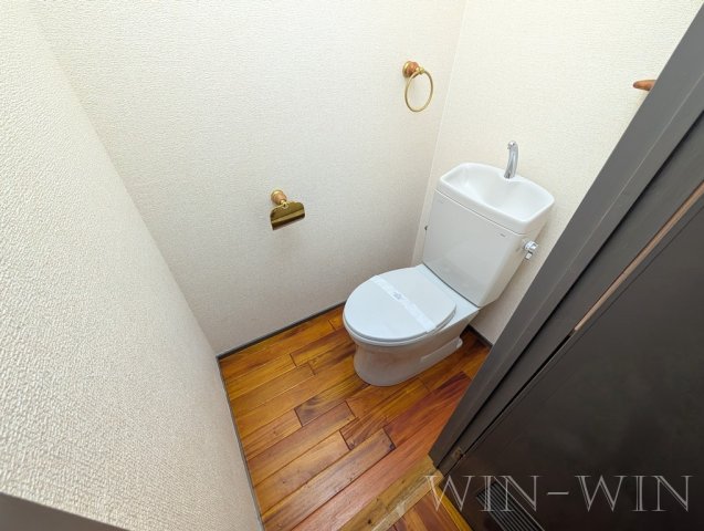 トイレ　イメージ（同建物内別部屋の写真です）