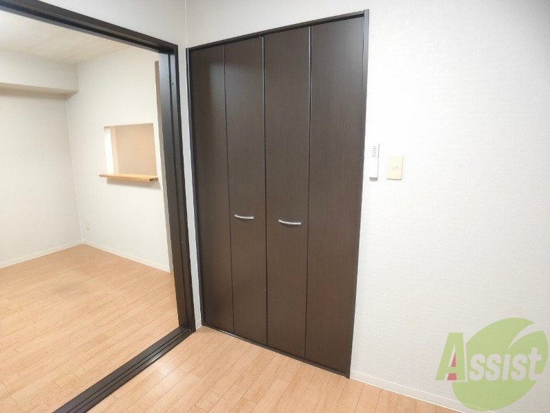 収納　寝室の収納です。部屋がすっきり片付きます。