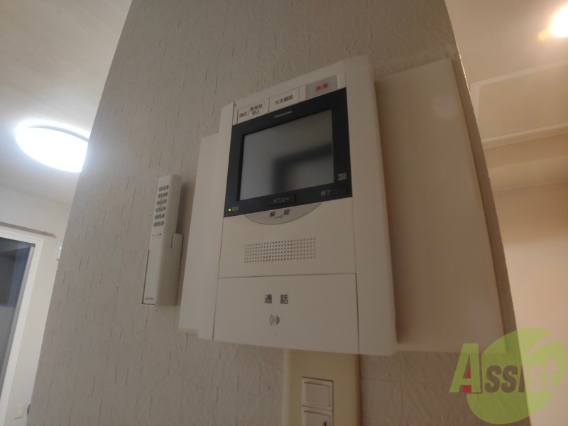 セキュリティ　ＴＶモニター付インターホンです。来客者の顔が見えるので安心！