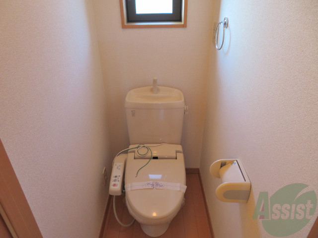 トイレ　こちらはトイレです。清潔感があり、安心して使用できます。