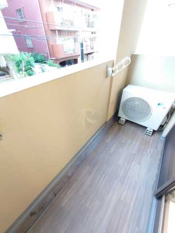 バルコニー　CASA EST CORTA