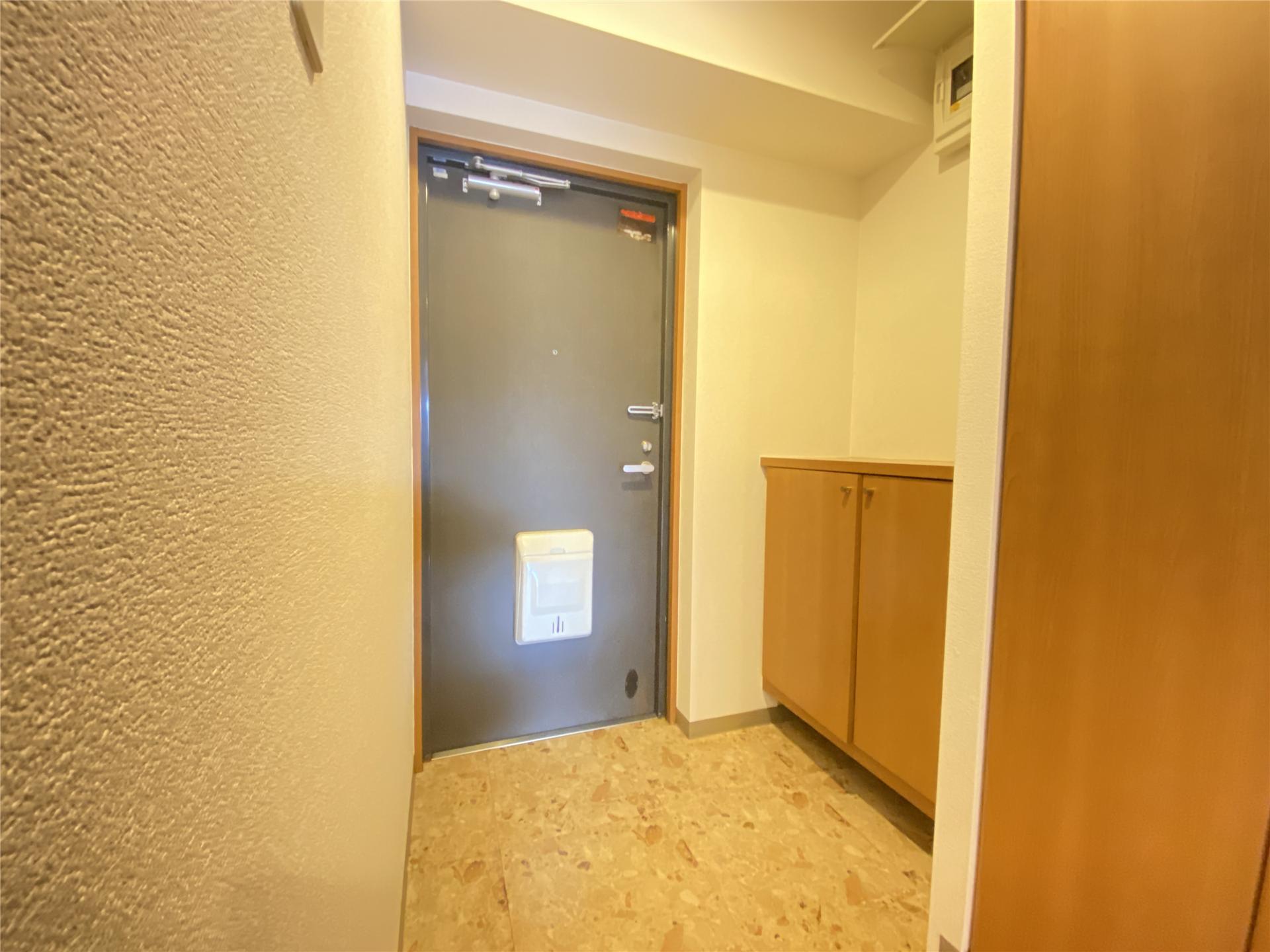 玄関　（別部屋参考イメージ）シューズボックス完備♪