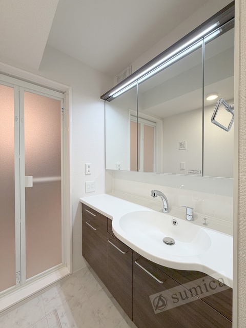 洗面設備　洗面脱衣所付き！独立洗面台が便利です♪♪