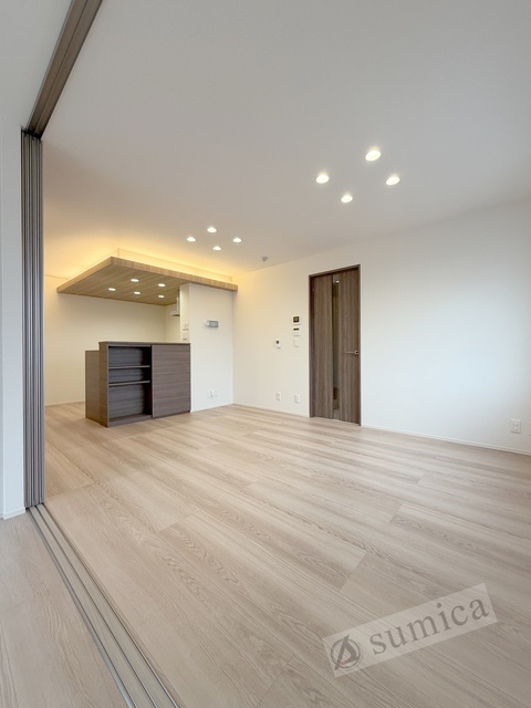 居室・リビング　扉を開ければこの解放感＾０＾さぁどう使いましょうか。。。