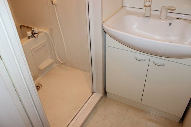 洗面設備　※別のお部屋の写真です。