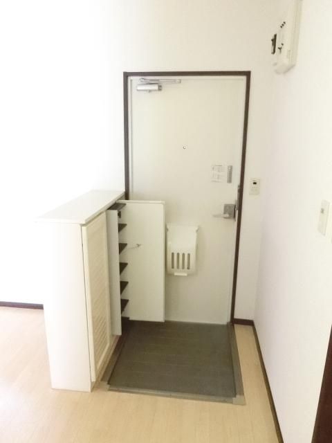 玄関　シューズボックス付きの玄関