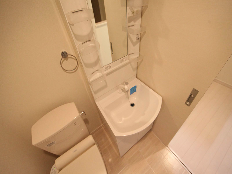 洗面設備　脱衣所　独立洗面台（シャンプードレッサー付）