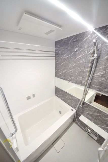 バス・シャワールーム　バス