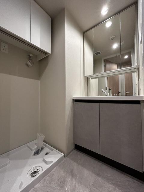 洗面設備　※写真は同タイプ住戸です。