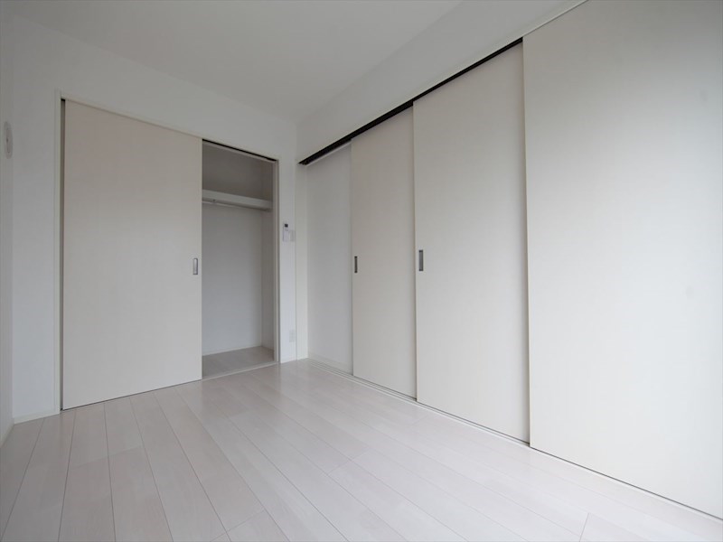 その他部屋・スペース　洋室4.8帖　クローゼット付（収納充実してます）