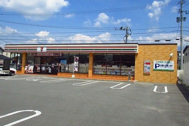 コンビニ　セブンイレブン（コンビニ）まで190m