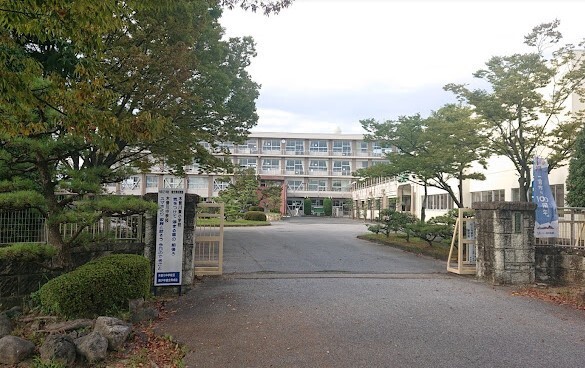 中学校　一宮市立木曽川中学校（中学校）まで2286m