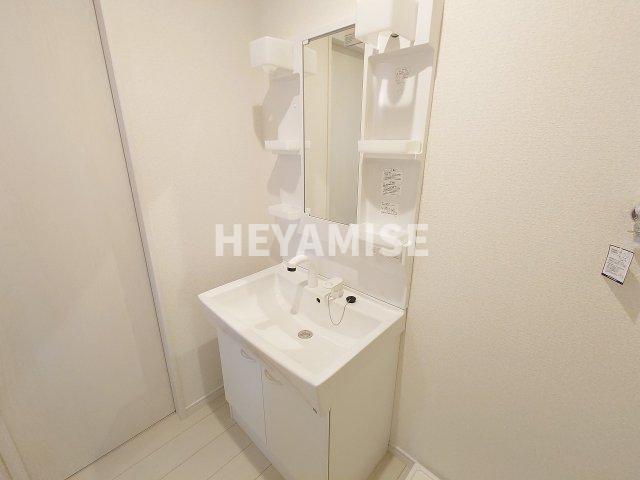 洗面設備　※別のお部屋の内装写真です。