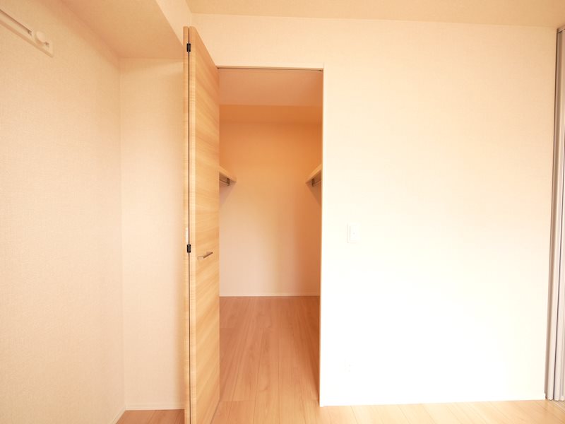 収納　ウォークインクローゼット（洋室4.5帖）