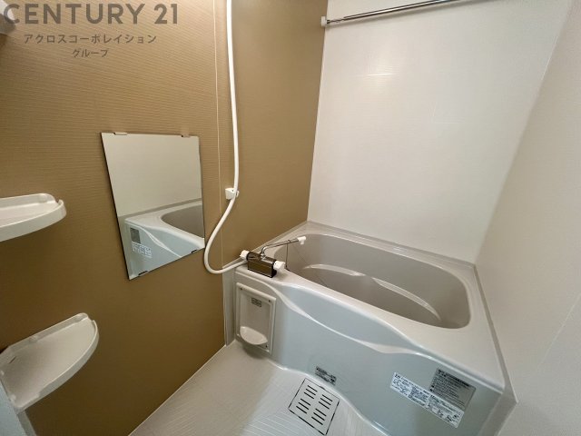 バス・シャワールーム　浴室乾燥機付きで便利！