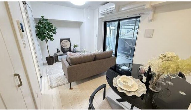 居室・リビング　室内写真にある家具・小物は入居時に撤去いたします