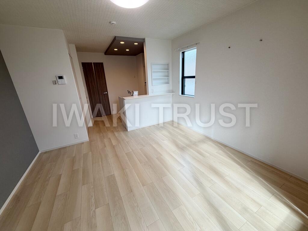 居室・リビング　※参考写真（同建物別間取）