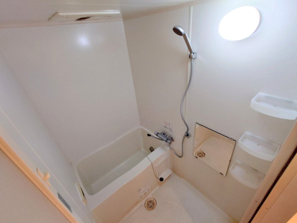 バス・シャワールーム　バス