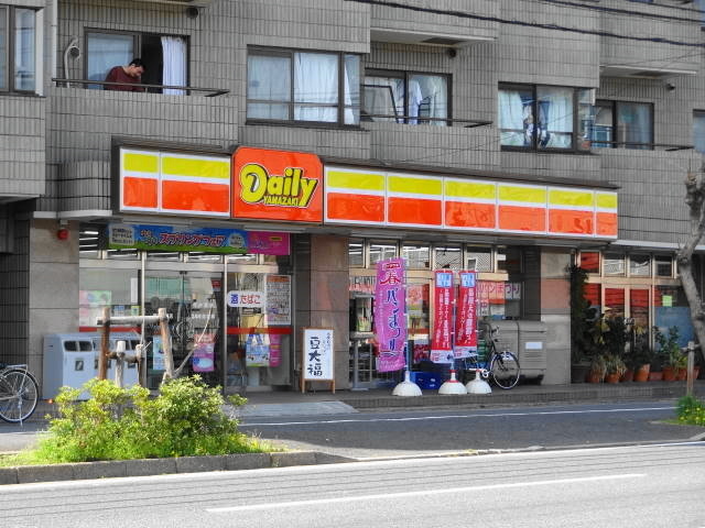 コンビニ　デイリーヤマザキ浦安舞浜店（コンビニ）まで213m