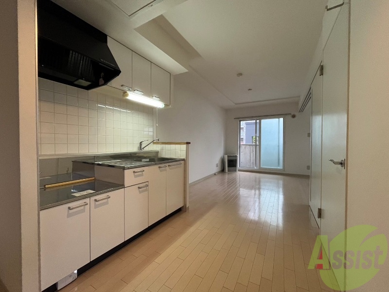 居室・リビング　リビングです。白を基調としていてお部屋全体が明るいですね！