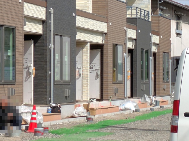 駐車場　建築中