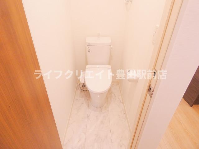 トイレ　※外観、室内共に同ハウスメーカー類似商品（イメージ）