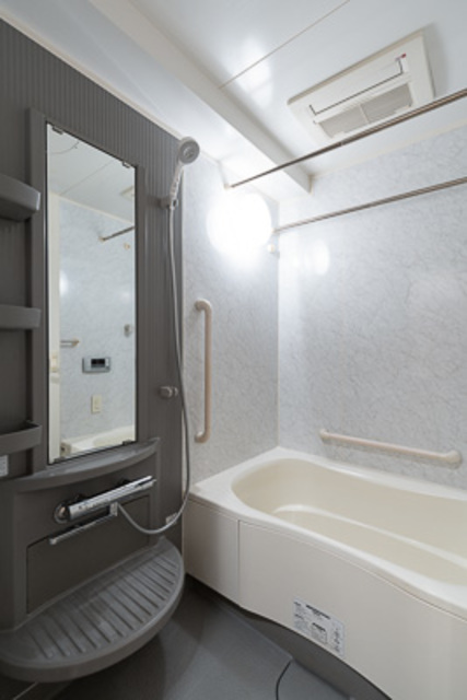 バス・シャワールーム　※写真は同タイプ住戸です。