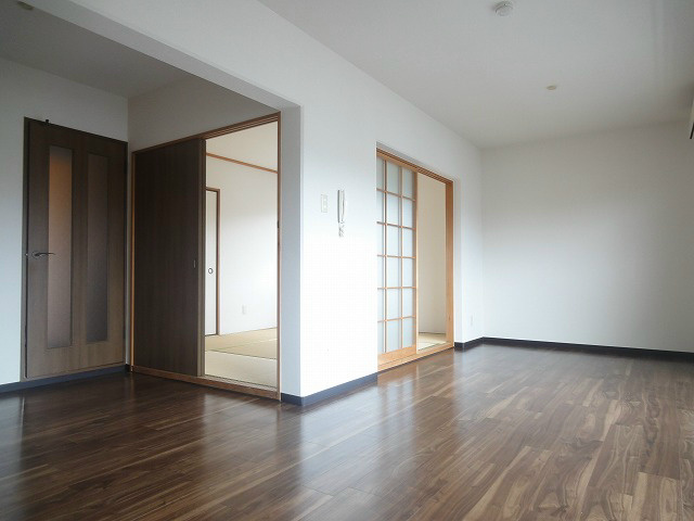 居室・リビング　広いリビングです