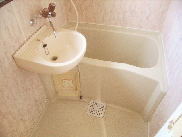 バス・シャワールーム　別号室