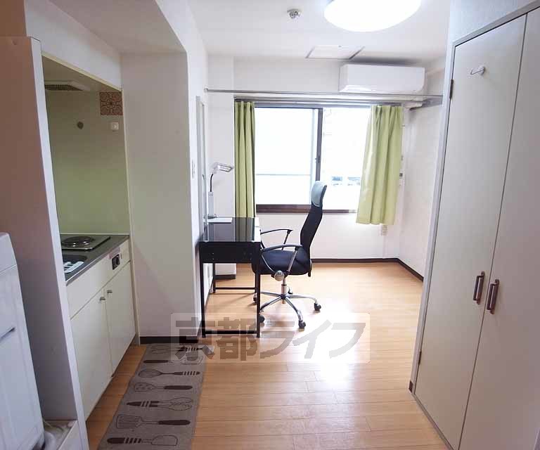 居室・リビング　コンパクトな単身用の安心お部屋