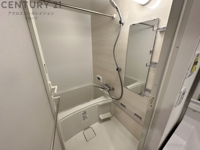 バス・シャワールーム　浴室乾燥機付きのお風呂！