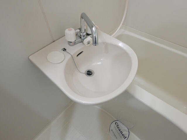 洗面設備　※別部屋写真参照