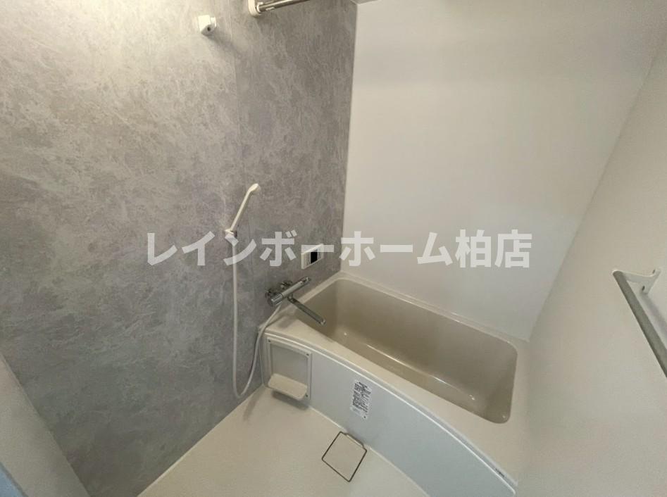 バス・シャワールーム　同施工。参考写真。