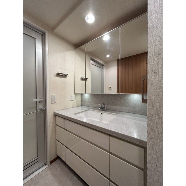 洗面設備　☆嬉しい独立洗面台☆