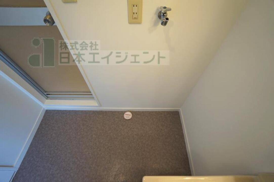 洗面設備　洗濯機置場