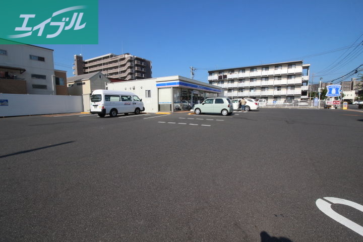 コンビニ　ローソン岡山野田西店（コンビニ）まで182m