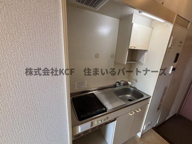 キッチン　コンパクトなキッチンで掃除もラクラク