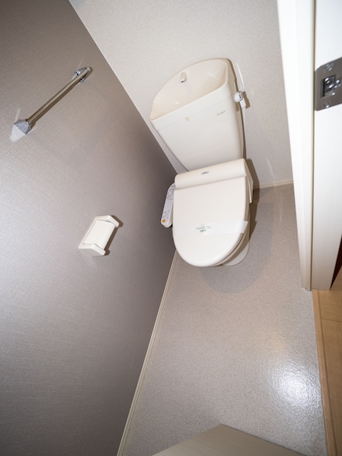 トイレ　温水洗浄便座