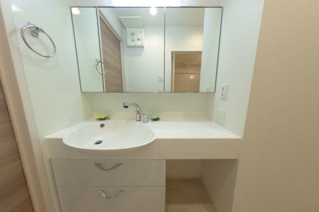 洗面設備　同仕様