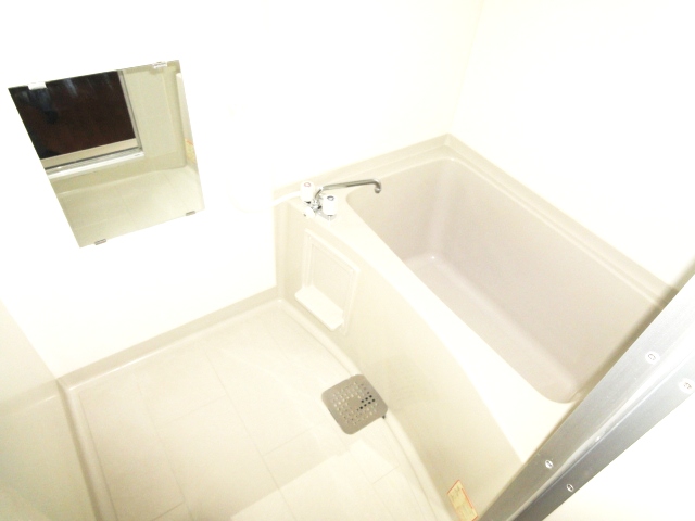 バス・シャワールーム　同物件別号室の写真です。