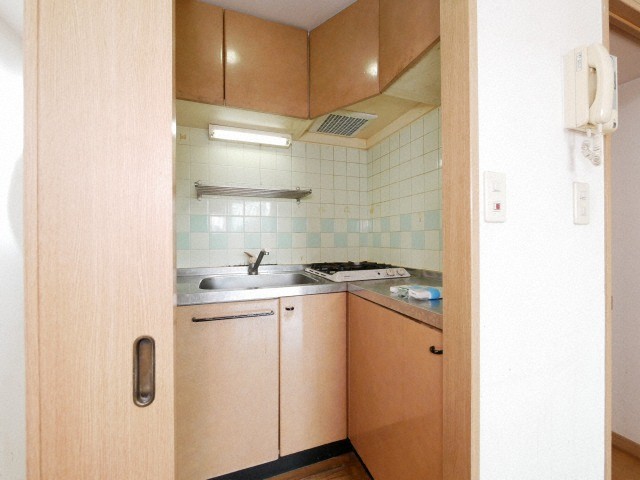 キッチン　コンパクトなキッチンで掃除もラクラク