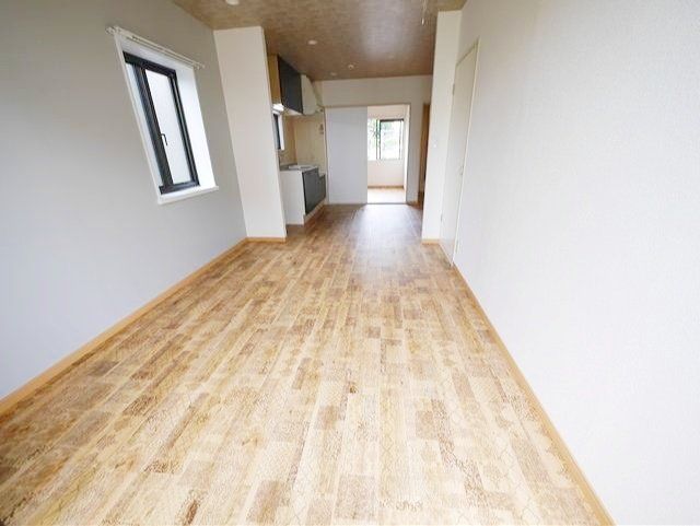 居室・リビング　★リノベーションして家具の配置もしやすくなってます★