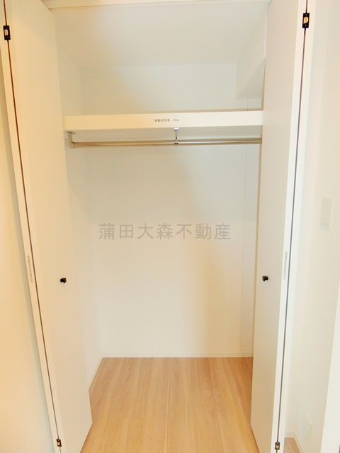 その他設備　洋室2.1帖の収納　クローゼット