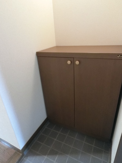 収納　（参考）同一建物内の他の部屋の写真となります。
