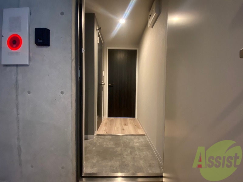 玄関　玄関の様子です。明るい印象ですね。気分もあがりそう。