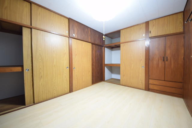 居室・リビング　～広々とした空間～