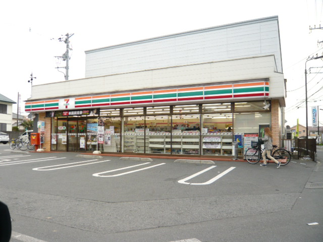 コンビニ　セブンイレブン 草加氷川北店（コンビニ）まで500m