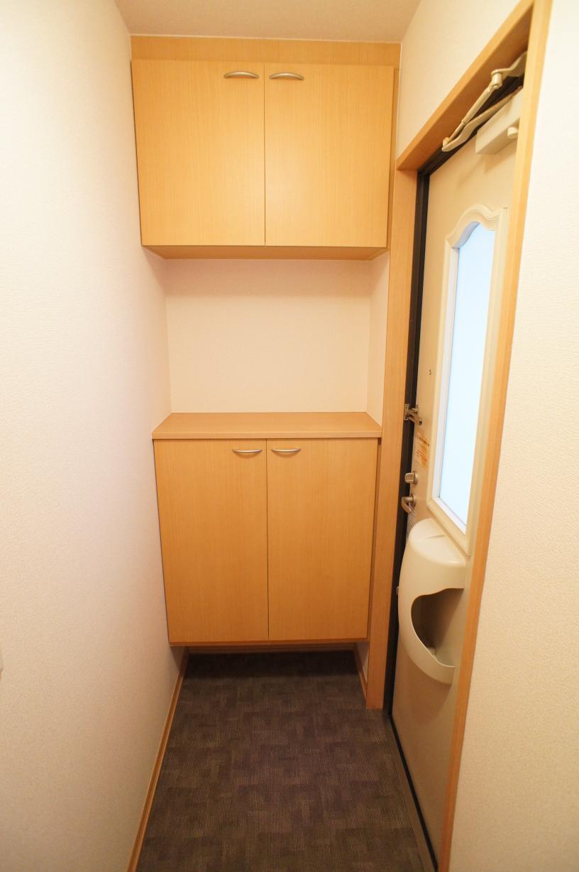 玄関　玄関（同タイプ）